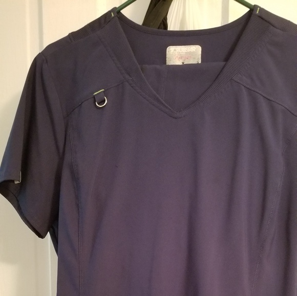 Ladies scrubs. - Picture 1 of 1